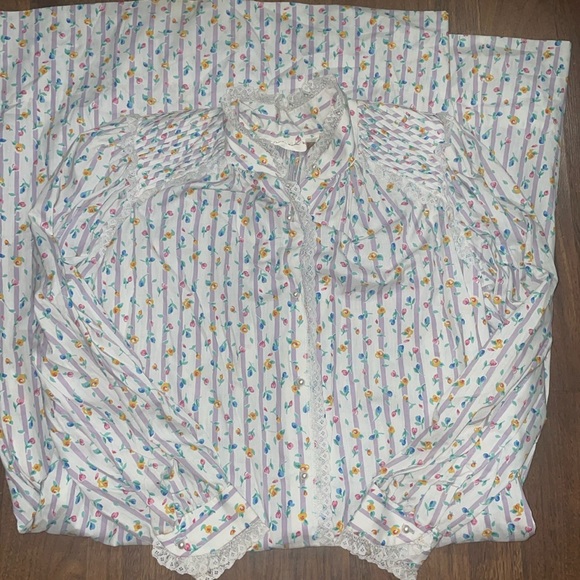 Oscar De La renta woman’s vintage night wear - large - Picture 1 of 3